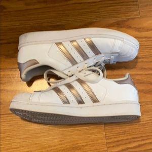 Adidas superstars